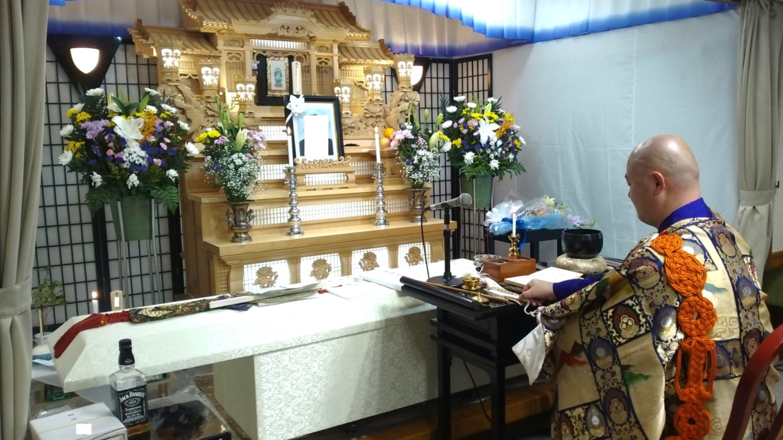 白木祭壇生花付